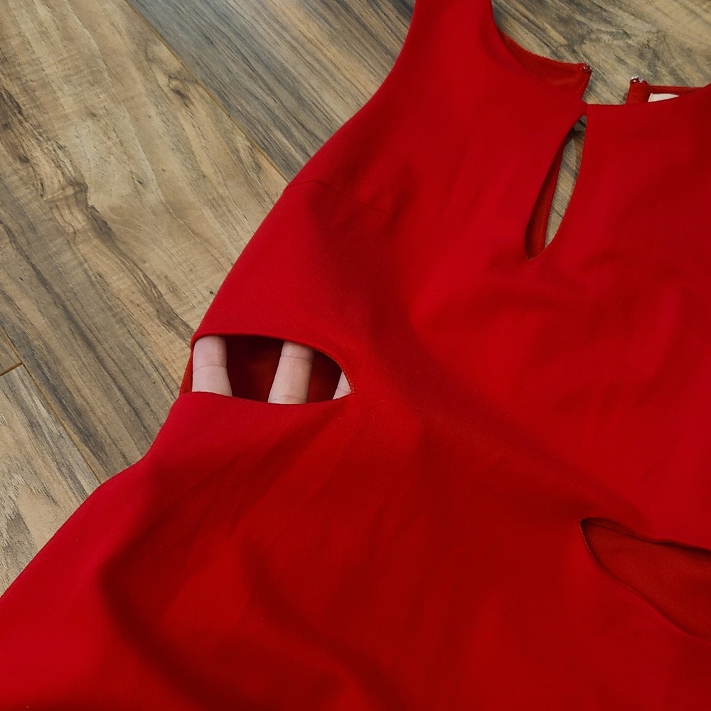 Dress - Picture 2 of 11
